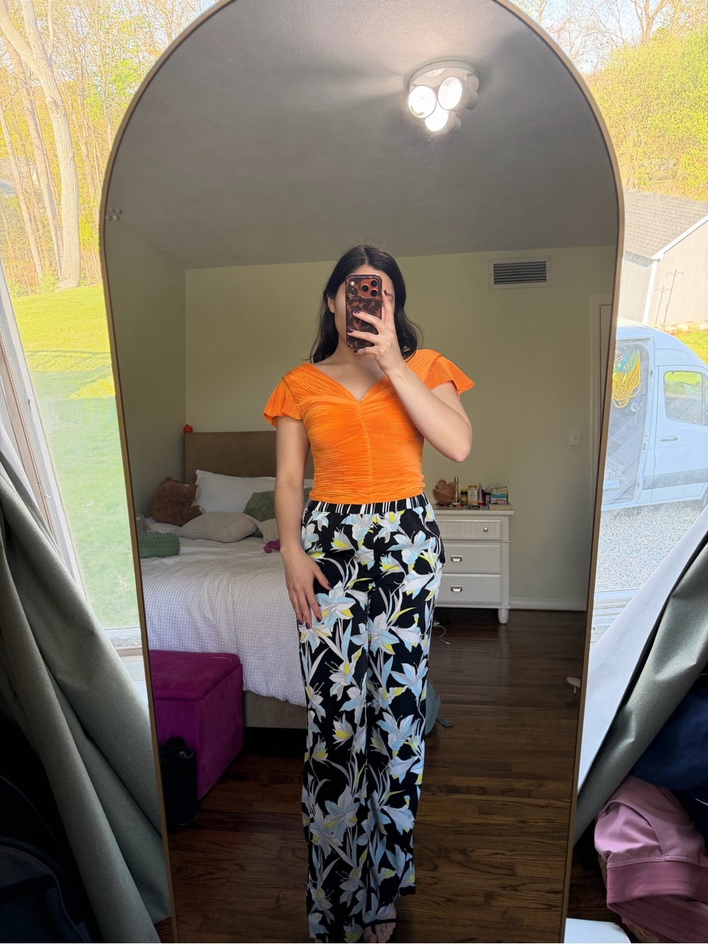 Express Crop Top - Picture 2 of 6